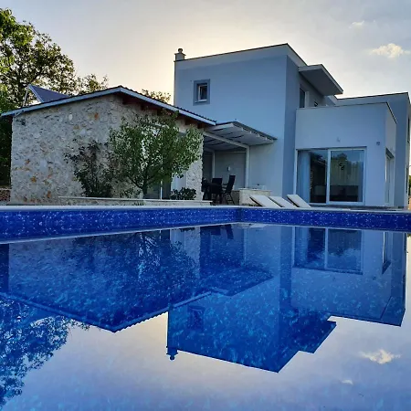 Villa Little Getaway *